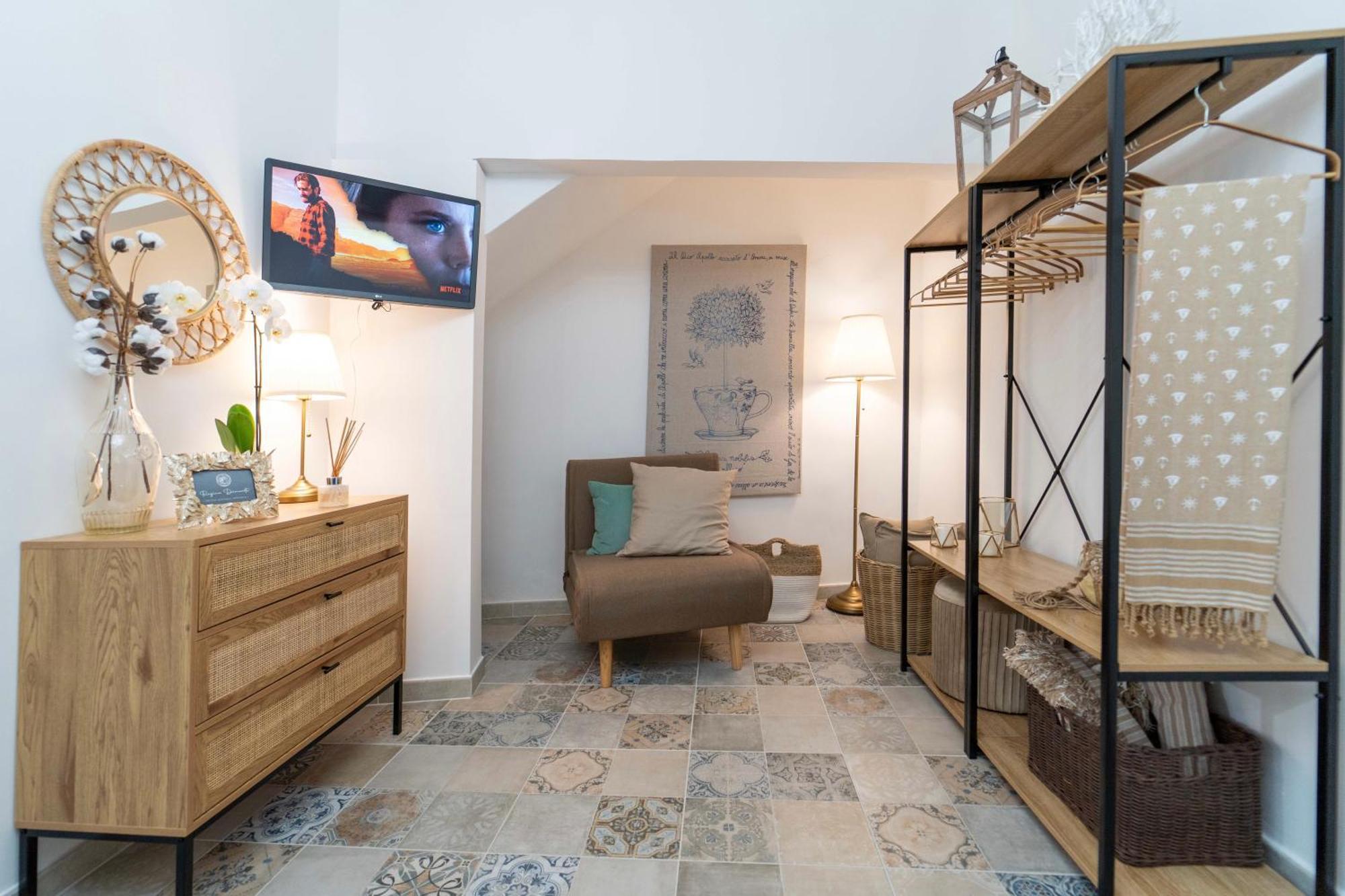 Regina Damarete Ortigia Boutique